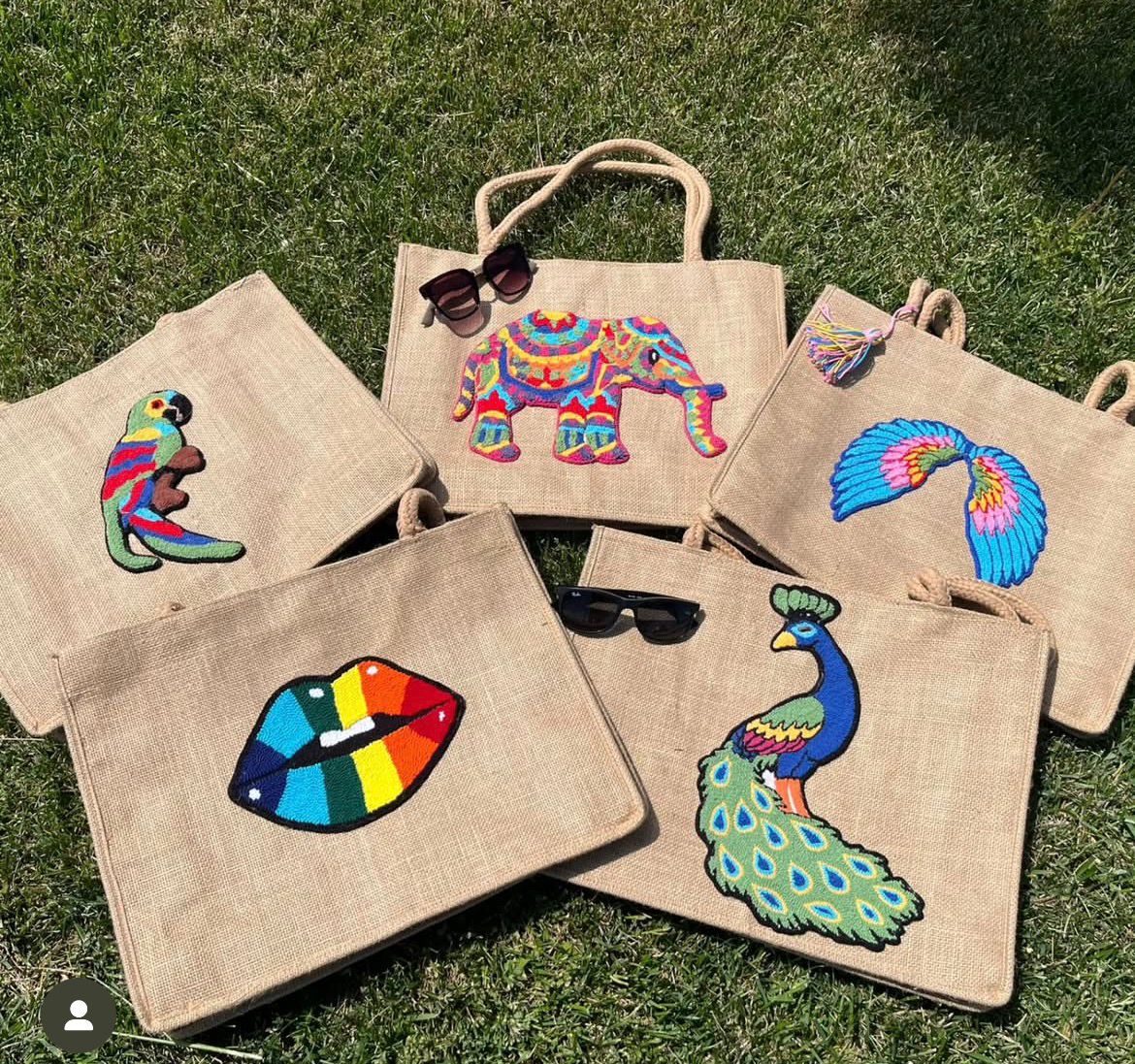 Kanat Desenli Çanta