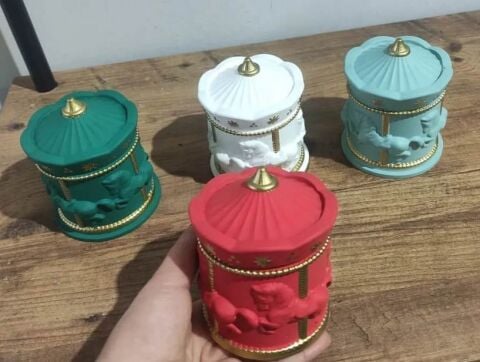 Atlıkarınca kapaklı mum serisi